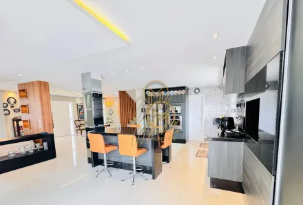 Casa com 3 Quartos para alugar, 300m² no Santa Felicidade, Curitiba