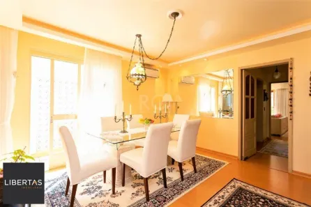 Casa com 4 Quartos à venda, 229m² no Teresópolis, Porto Alegre