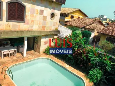 Imóvel Comercial com 6 Quartos à venda, 750m² no Itaipu, Niterói