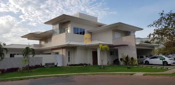 Sobrado com 4 Quartos para alugar, 646m² no Condomínio Belvedere, Cuiabá