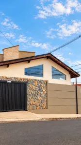 Casa com 2 Quartos para alugar, 100m² no Centro, Botucatu