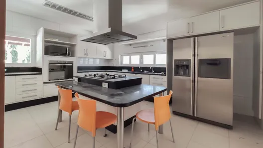 Casa de Condomínio com 5 Quartos à venda, 550m² no Alphaville I, Salvador