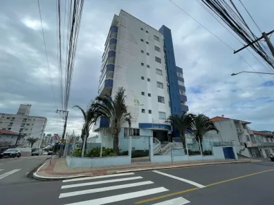 Apartamento com 2 Quartos para alugar, 85m² no Barreiros, São José