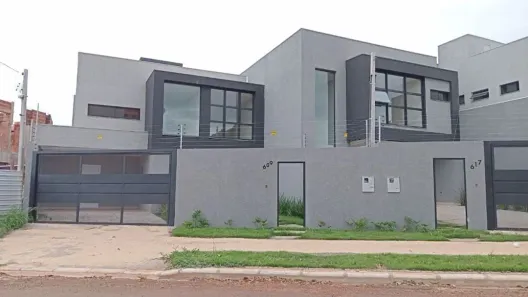 Sobrado com 3 Quartos à venda, 152m² no Cancelli, Cascavel