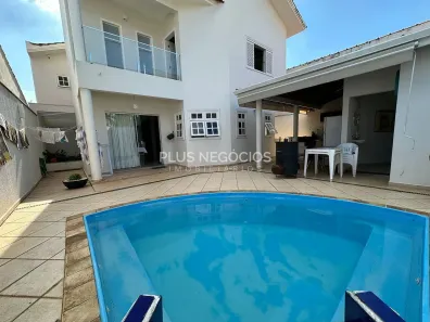 Sobrado com 3 Quartos à venda, 223m² no Granja Olga II, Sorocaba