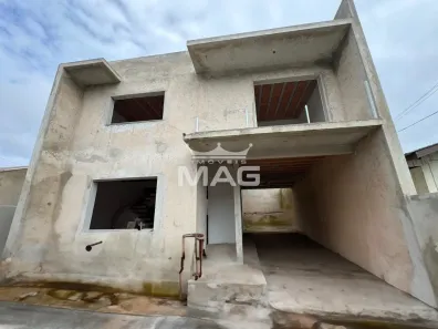 Sobrado com 3 Quartos à venda, 170m² no Santa Cândida, Curitiba