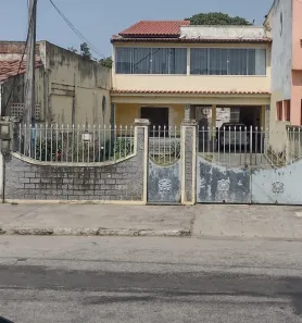 Casa com 4 Quartos à venda, 300m² no Parque Santo Antônio, Campos dos Goytacazes