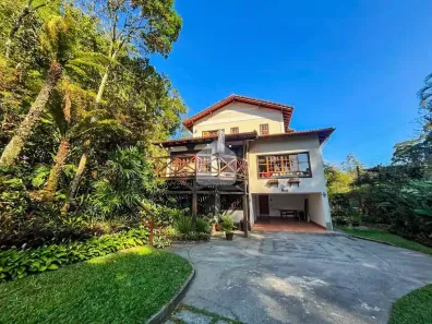 Casa com 5 Quartos à venda, 242m² no Independência, Petrópolis