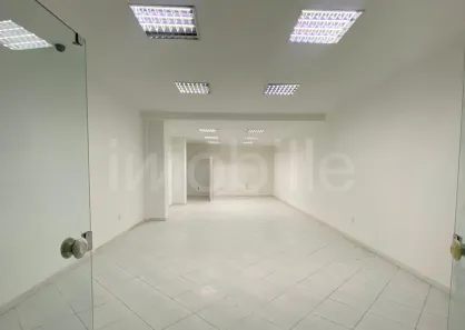 Sala Comercial à venda, 100m² no Meia Praia, Itapema