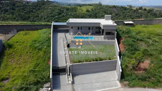 Fazenda/Sítio com 3 Quartos à venda, 200m² no Centro, Igaratá