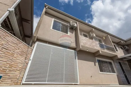 Sobrado com 3 Quartos à venda, 124m² no Fazendinha, Curitiba