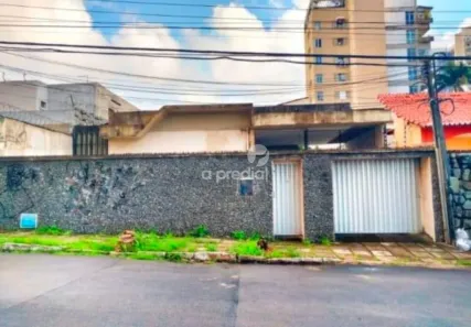 Casa com 3 Quartos para alugar, 183m² no Tauape, Fortaleza