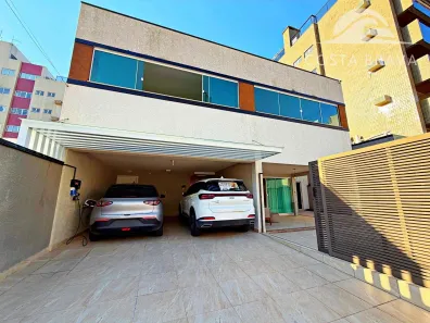 Sobrado com 4 Quartos à venda, 432m² no ,