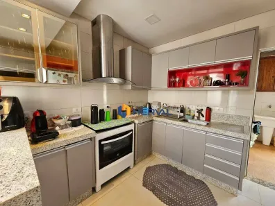 Sobrado com 3 Quartos à venda, 140m² no Jardim São Silvestre, Maringá
