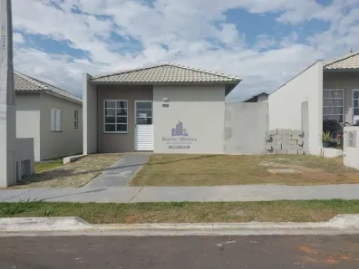 Casa de Condomínio com 2 Quartos para alugar, 45m² no Distrito Industrial do Una II, Taubaté