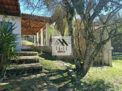 Fazenda/Sítio com 4 Quartos para alugar, 300m² no Centro/Sede, Campina Grande do Sul