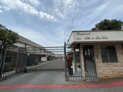 Casa de Condomínio com 3 Quartos para alugar, 113m² no Conjunto Habitacional Santiago II, Londrina