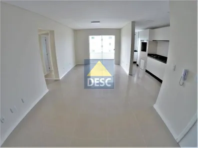 Apartamento com 2 Quartos para alugar, 70m² no Centro, Camboriú