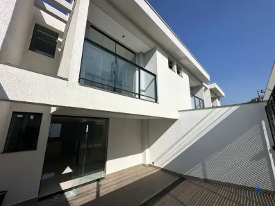 Casa com 3 Quartos à venda, 140m² no Santa Amélia, Belo Horizonte
