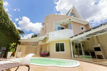 Casa com 3 Quartos à venda, 218m² no Boa Vista, Curitiba