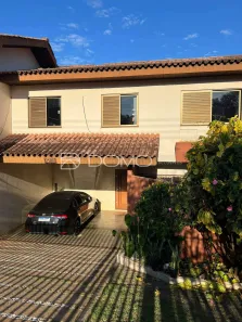 Sobrado com 3 Quartos à venda, 400m² no Country, Cascavel