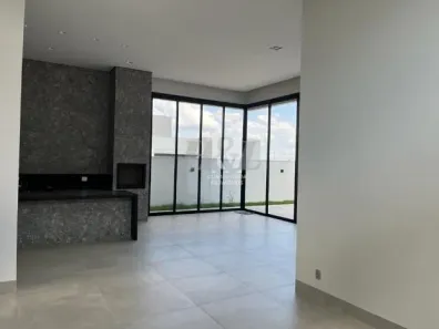 Casa de Condomínio com 4 Quartos à venda, 240m² no Laranjeiras, Uberlândia