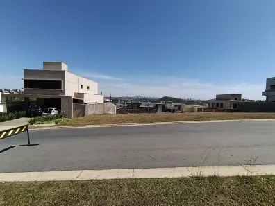 Lote/Terreno à venda, 300m² no Jardins Barcelona, Senador Canedo