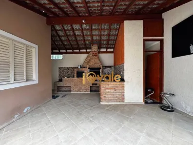 Casa com 3 Quartos à venda, 250m² no Loteamento Villa Branca, Jacareí