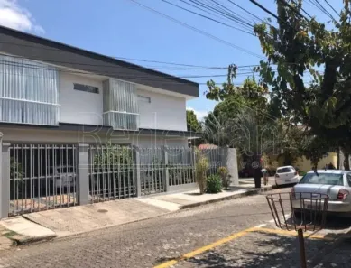 Casa com 4 Quartos à venda, 229m² no Jardim Amália, Volta Redonda