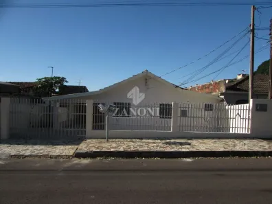 Casa com 2 Quartos para alugar, 120m² no Conjunto Residencial Branca Vieira, Maringá