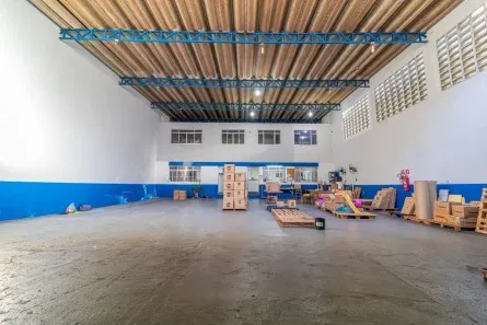 Galpão/Depósito/Armazém à venda, 417m² no Jardim Oriental, São Paulo