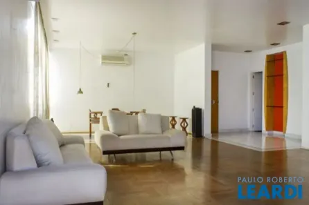 Apartamento com 3 Quartos à venda, 240m² no Santa Cecília, São Paulo