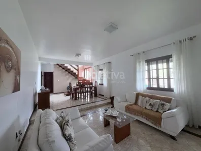 Casa de Condomínio com 5 Quartos à venda, 600m² no Ogiva, Cabo Frio