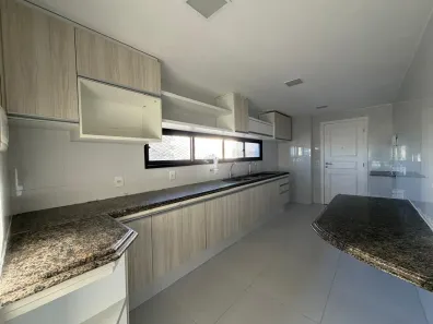 Apartamento com 3 Quartos para alugar, 187m² no Areia Preta, Natal