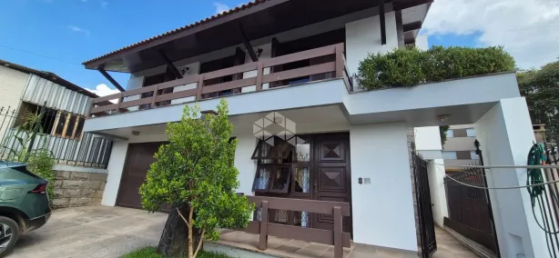Casa com 4 Quartos à venda, 246m² no Medianeira, Farroupilha