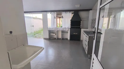 Casa de Condomínio com 2 Quartos para alugar, 80m² no Bela Vista, Palhoça