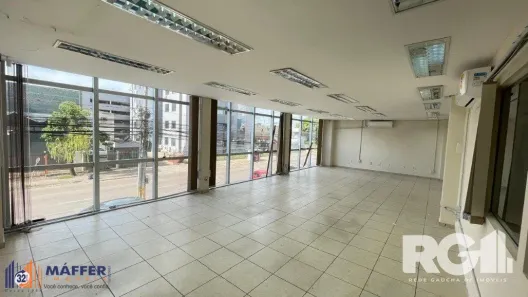 Prédio Comercial com 30 Quartos à venda, 1200m² no Navegantes, Porto Alegre