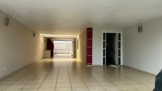 Casa de Condomínio com 4 Quartos para alugar, 230m² no Flores, Manaus