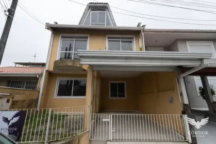 Sobrado com 2 Quartos à venda, 200m² no Orleans, Curitiba