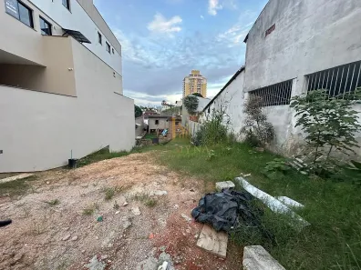 Lote/Terreno à venda, 300m² no Barreiros, São José