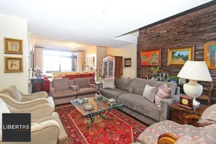 Casa com 4 Quartos à venda, 191m² no Três Figueiras, Porto Alegre