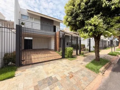 Sobrado com 3 Quartos à venda, 347m² no Jardim Cidade Monções, Maringá