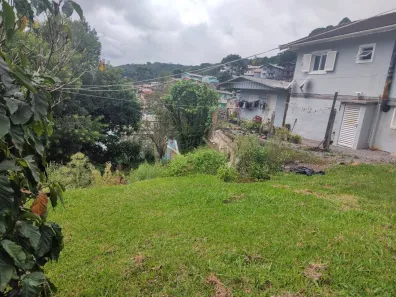 Lote/Terreno à venda, 300m² no Moura, Gramado