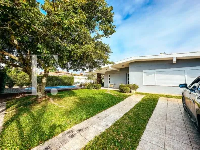 Casa com 4 Quartos à venda, 240m² no XANGRI-LÁ, Xangri-lá