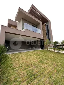 Casa de Condomínio com 4 Quartos à venda, 247m² no Laranjeiras, Uberlândia