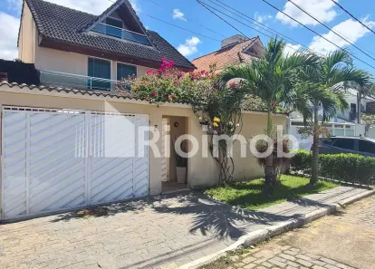 Casa de Condomínio com 4 Quartos à venda, 315m² no Vargem Pequena, Rio de Janeiro