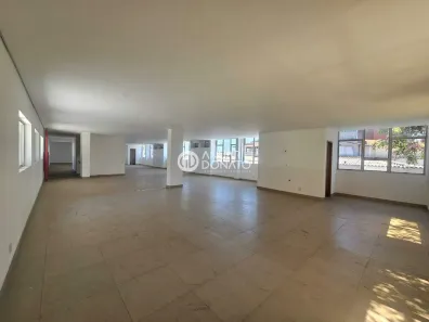 Prédio Comercial à venda, 2400m² no Cruzeiro, Belo Horizonte