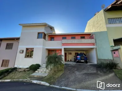 Casa de Condomínio com 4 Quartos à venda, 270m² no Cavalhada, Porto Alegre