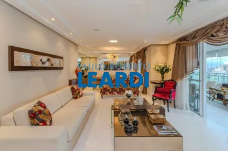 Apartamento com 3 Quartos para venda ou aluguel, 185m² no Vila Romana, São Paulo