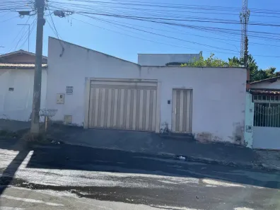 Casa com 3 Quartos à venda, 217m² no Vila Santo Antônio - Segundo Acréscimo, Aparecida de Goiânia